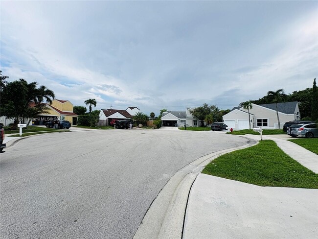 Building Photo - 8579 Dynasty Dr