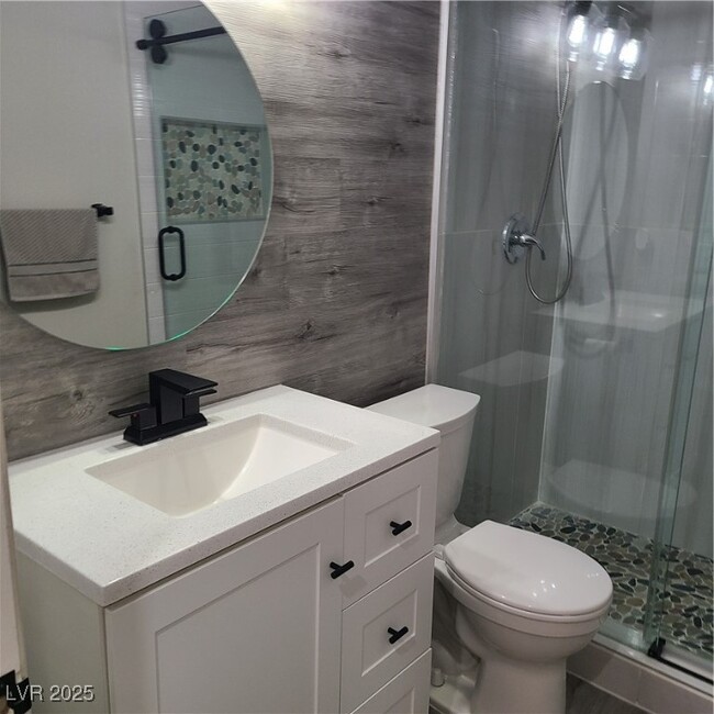 Building Photo - 636 Yacht Harbor Dr