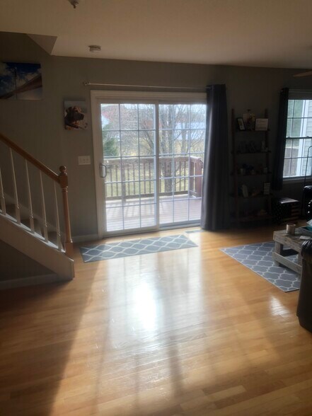 Building Photo - 211 East St