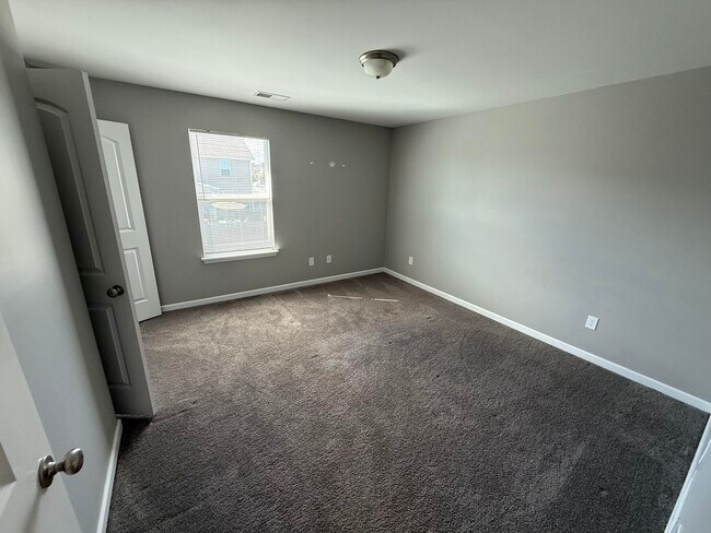 Building Photo - 2325 Tanksley Way