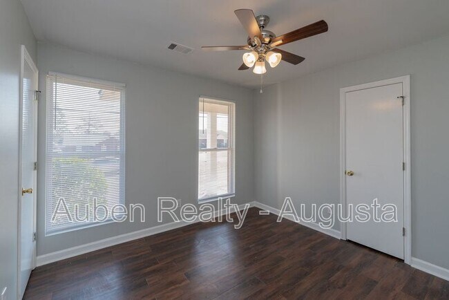 Building Photo - 3428 Monte Carlo Dr