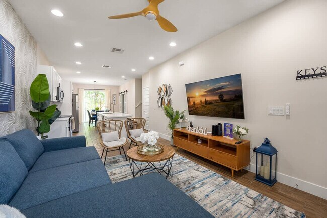 Building Photo - 4456 Summer Flowers Pl