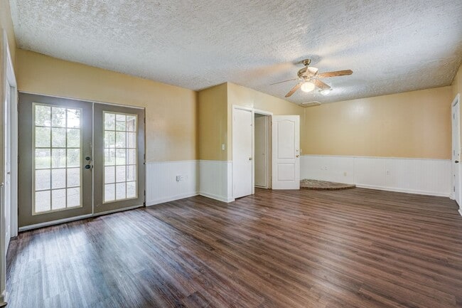 Building Photo - 4 bed 2 bath home in Norman