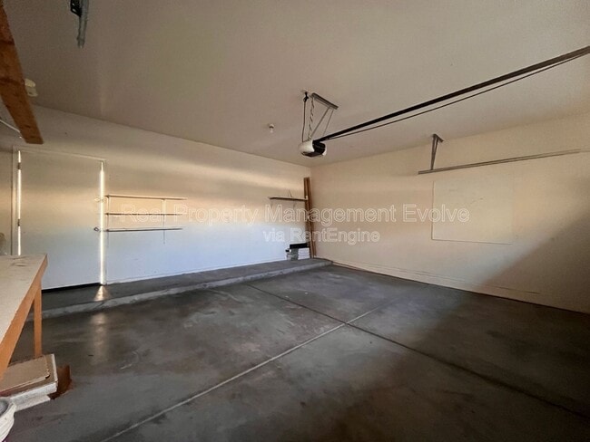 Building Photo - 14707 W Poinsettia Dr