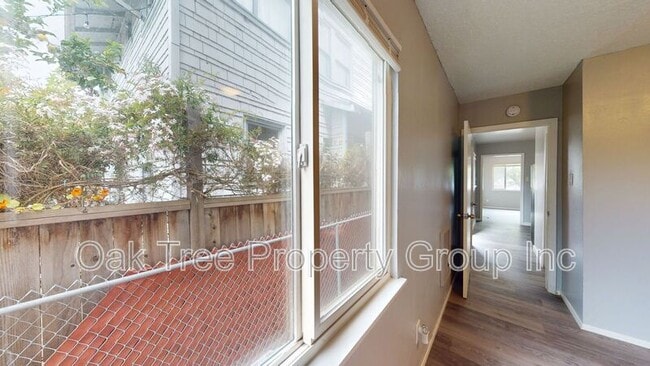 Building Photo - 1648 Russell St