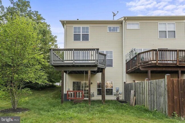 Building Photo - 11901 Benton Lake Rd