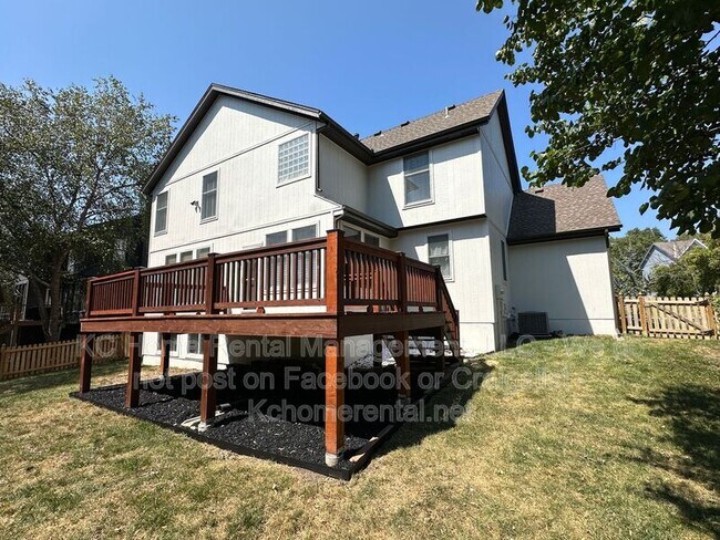 Building Photo - 5605 W 153rd Terrace