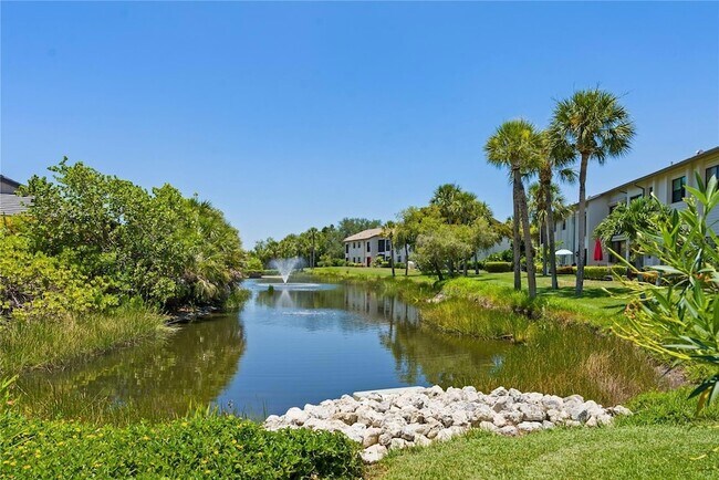 Building Photo - 1714 Starling Dr