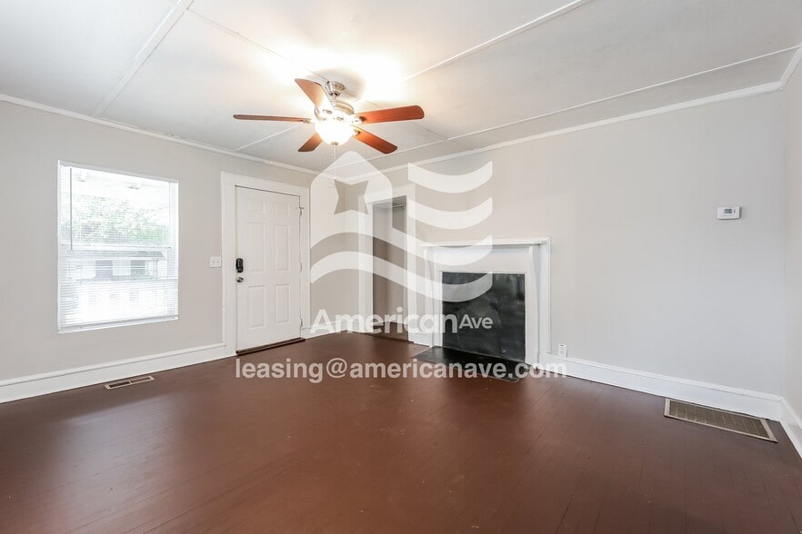 Building Photo - 229 Poole St