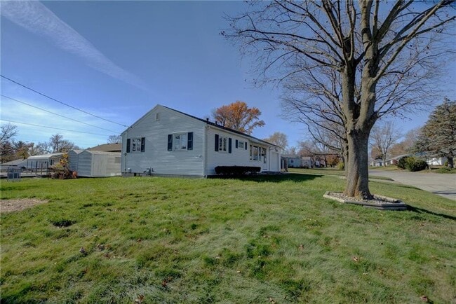 Building Photo - 9 Glenview Dr