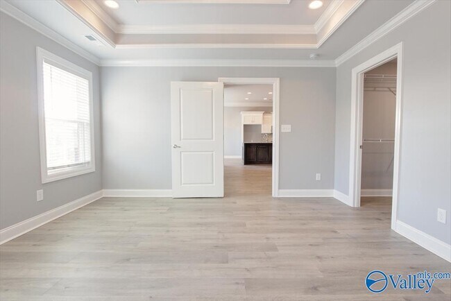 Building Photo - 26480 Naomi Wy