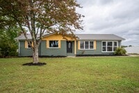 Building Photo - 212 Couch St