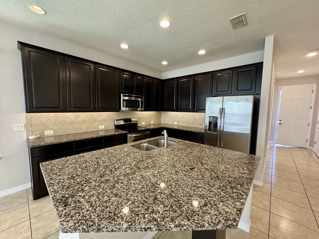 Building Photo - 7448 Leighside Dr