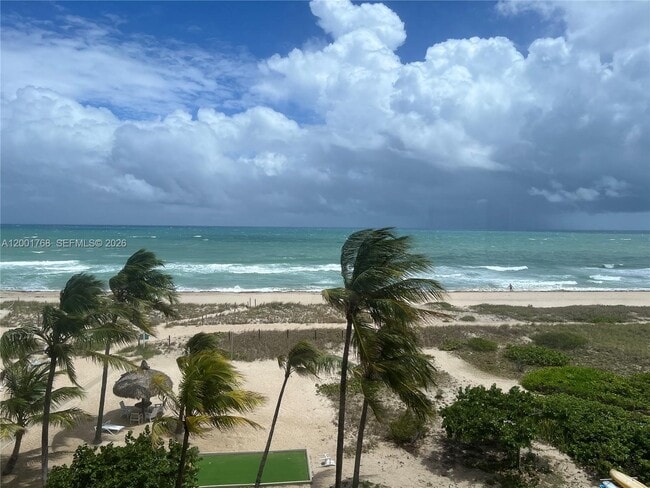 Building Photo - 710 N Ocean Blvd