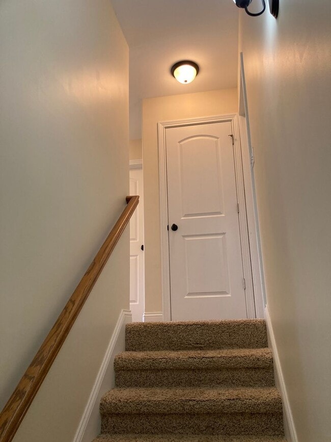 Building Photo - 108 Carriage Hills Ln