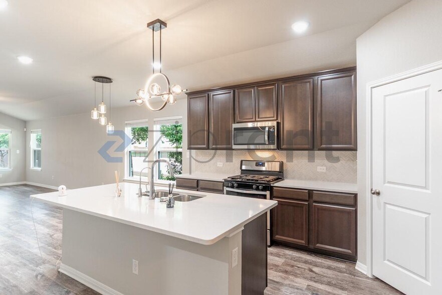 Building Photo - 1520 Homestead Farms Dr