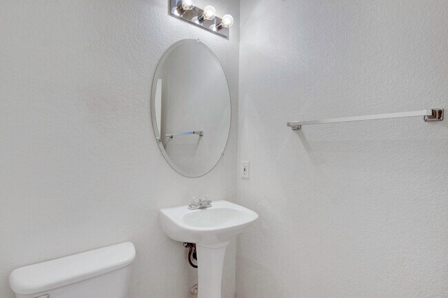Building Photo - 2576 Velez Valley Way