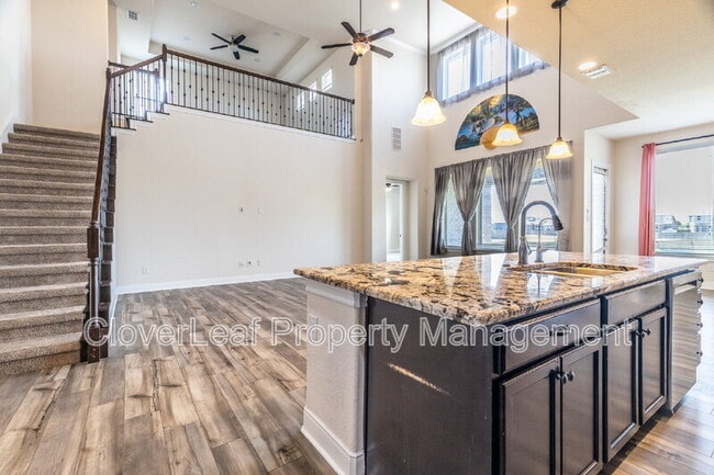 Building Photo - 908 Sussex Cove