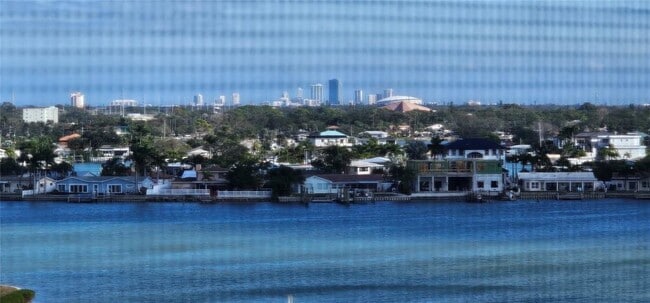 Building Photo - 10355 Paradise Blvd