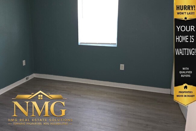 Building Photo - 5301 Queen Mary Ln