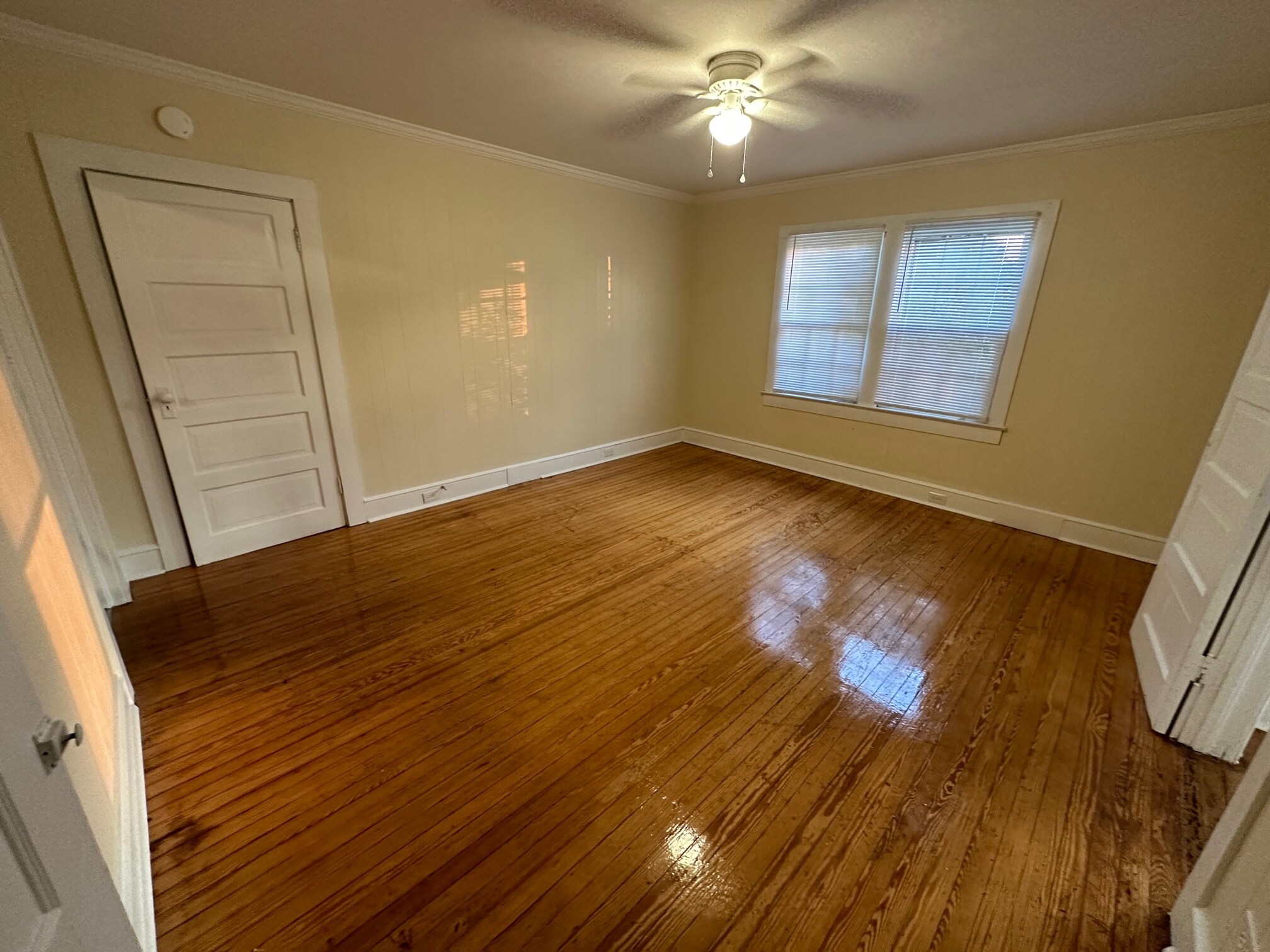 Building Photo - 405 E Bodenhamer St