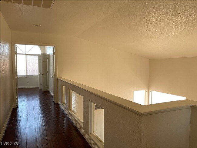 Building Photo - 4364 Mesa Hill Dr