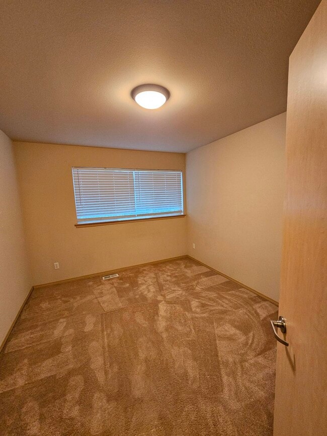 Building Photo - 7611 197th St Ct E