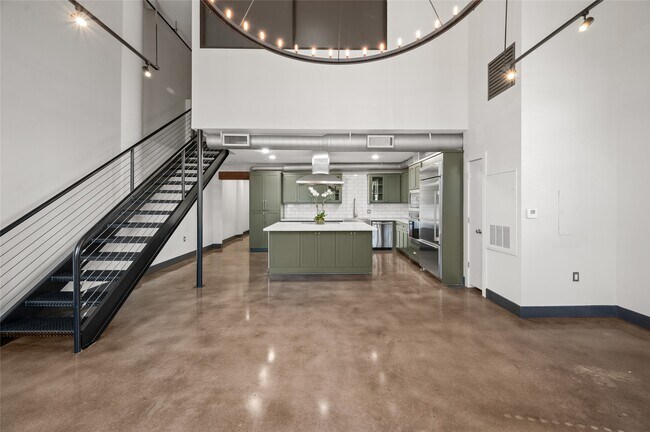 Building Photo - 1025 S Shepherd Dr