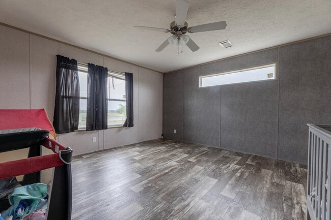 Building Photo - 240 PR 4653