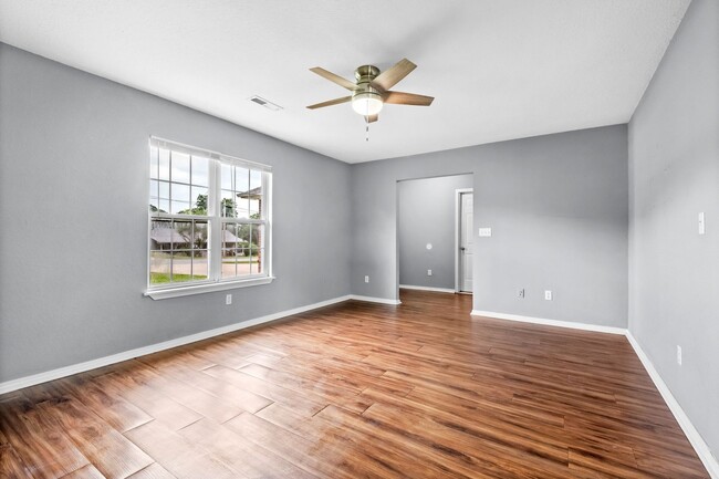 Building Photo - Pioneer Ln Duplex