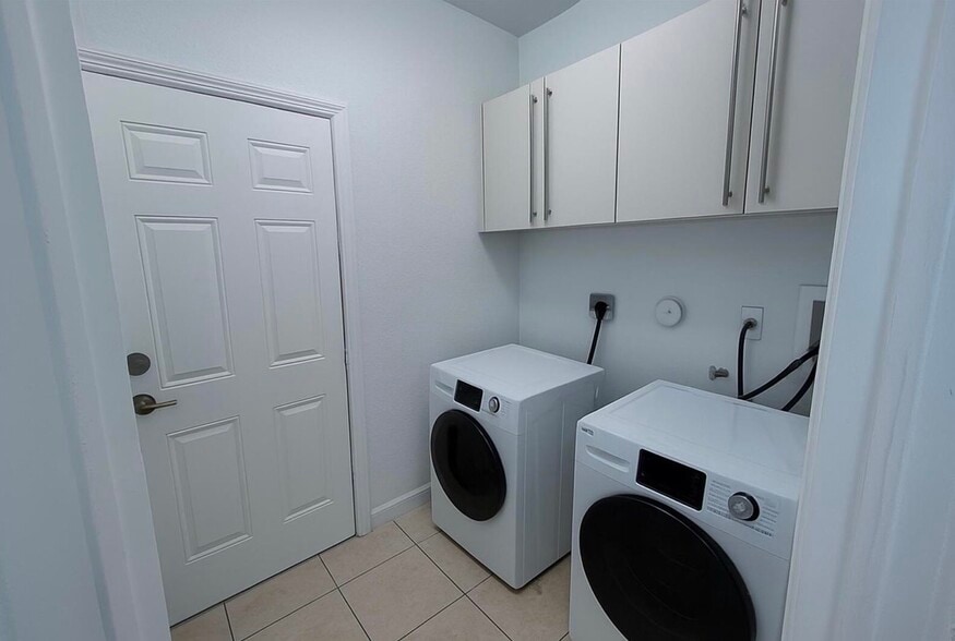 Building Photo - 5122 NW 30th Ln