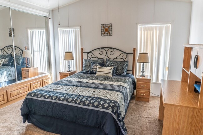 Building Photo - Cozy & Bright Manufactured Home in Fortuna Foothills – Furnished or Unfurnished!