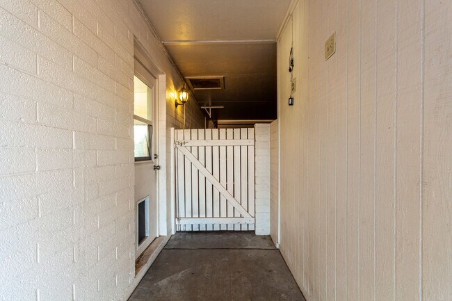 Building Photo - Scottsdale 3 bedroom long term rental