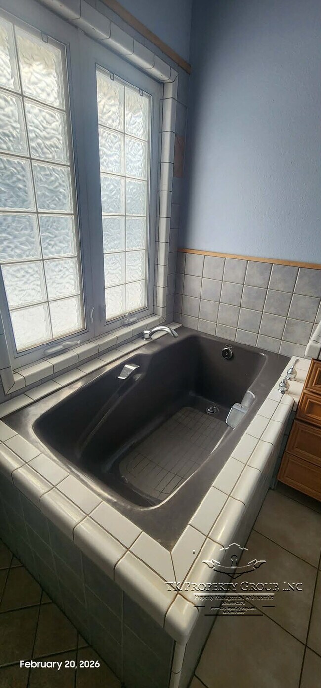 Building Photo - 18449 Shasta Dam Way