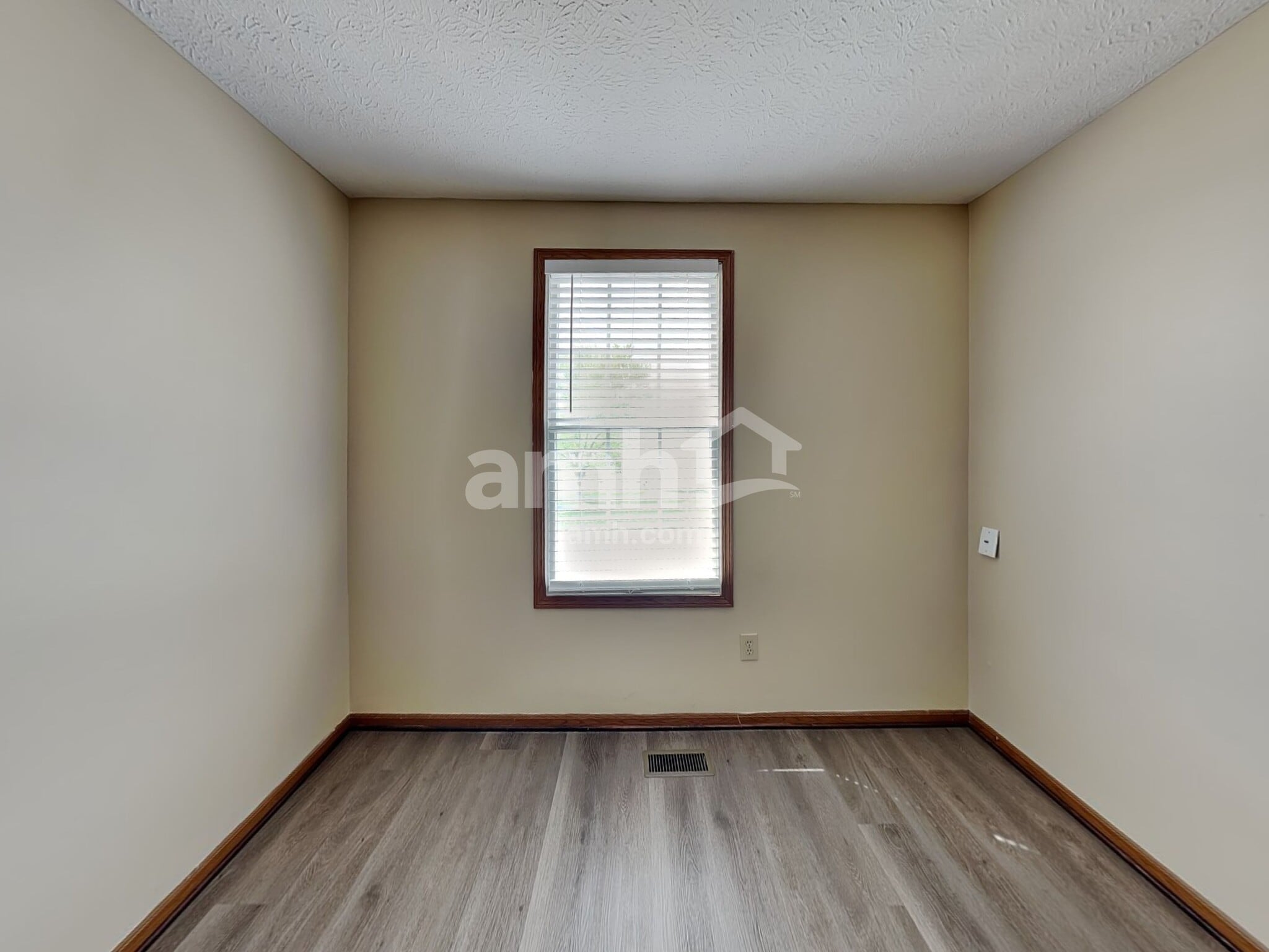 Building Photo - 5712 Danmar Dr