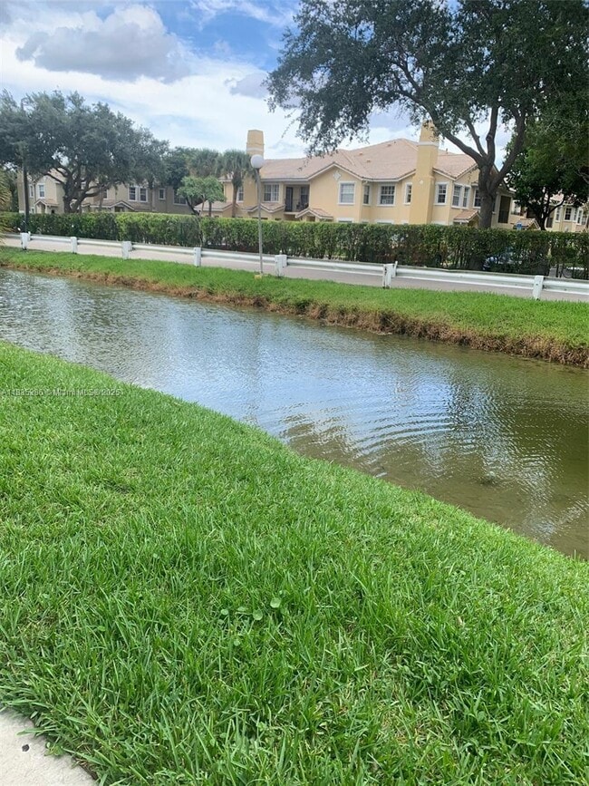 Building Photo - 1830 SW 81st Ave