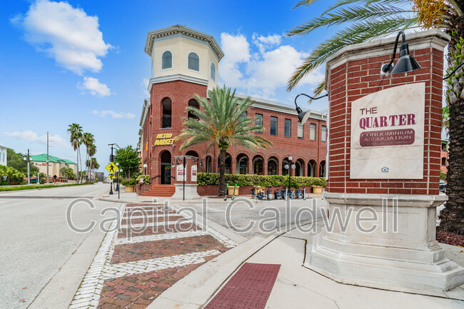 Primary Photo - 1910 E Palm Ave