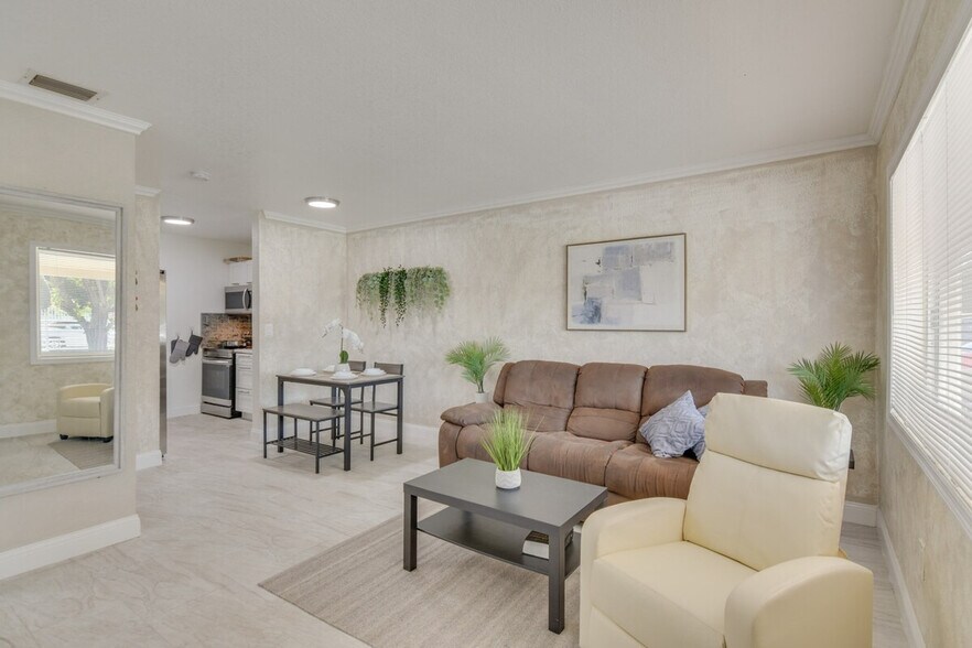 Building Photo - 16205 NW 39th Ct