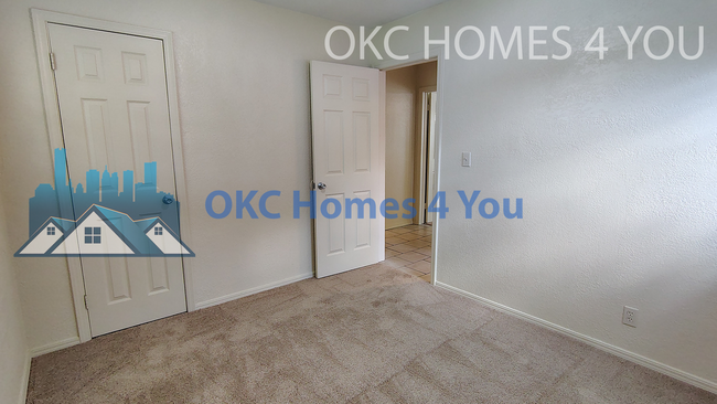 Building Photo - Remodeled 3 Bed in Mustang