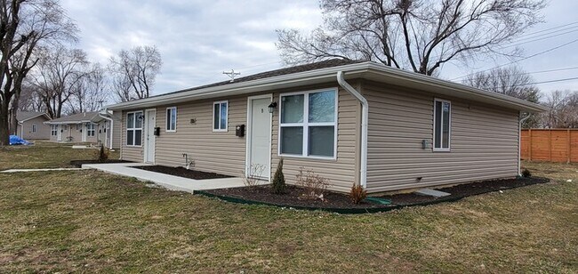 Building Photo - Newly rehabbed 55+ Community in Belton, MO!