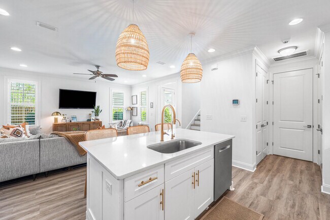 Building Photo - 229 Windrow Way