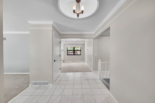 Building Photo - $6,500.00 - 5 Bedrooms, 3.5 Bathrooms, Sin...