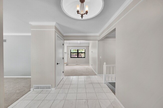 Building Photo - $6,850.00 - 5 Bedrooms, 3.5 Bathrooms, Sin...