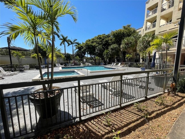 Building Photo - 8290 Lake Dr