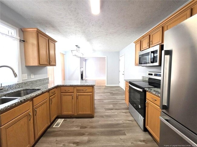 Building Photo - 910 Foxhunt Ln