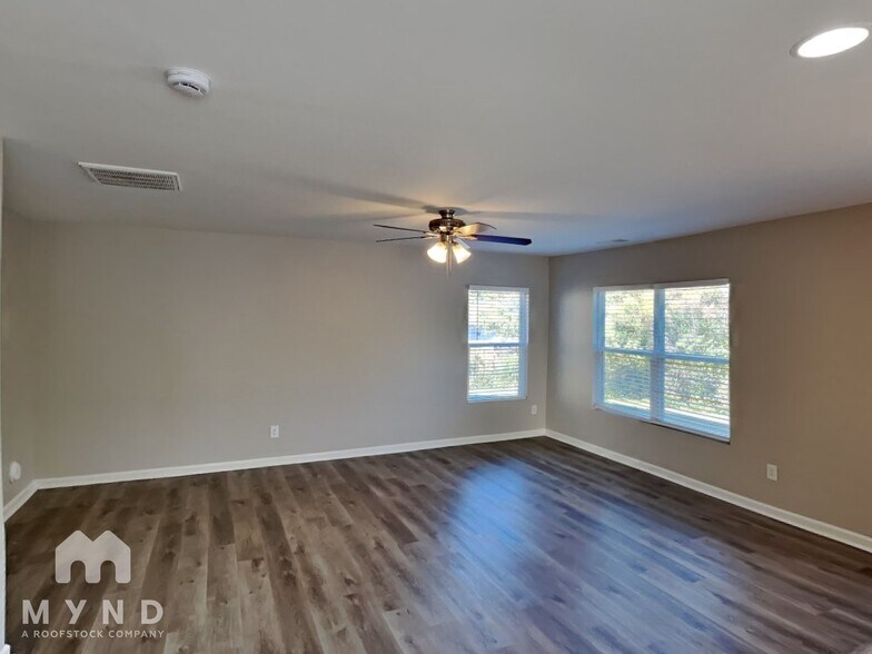 Building Photo - 10700 Parnie Ct