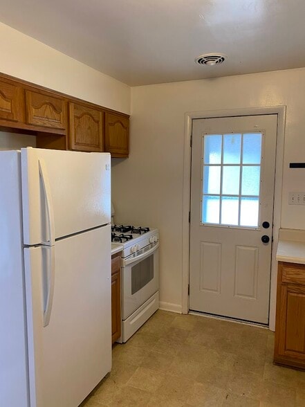 Building Photo - 5 Mount Royal Ct