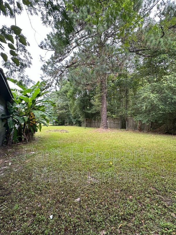 Building Photo - 7804 Clyo Cir