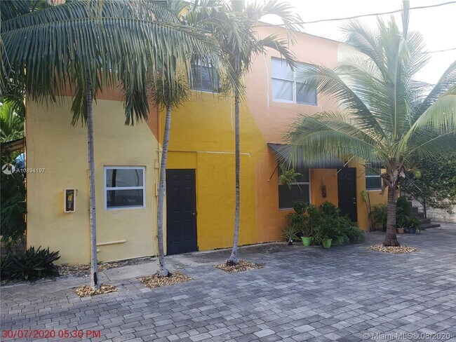 Building Photo - 1321 SW 8th St