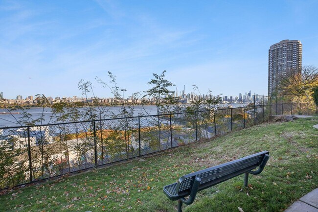 Building Photo - 8600 JFK Blvd E